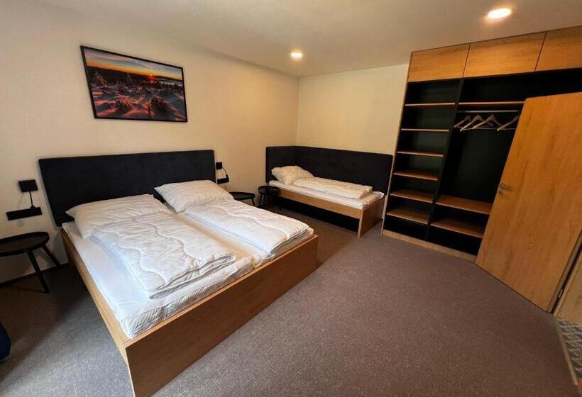 חדר סטנדרט לשלושה, Apartmány šestka