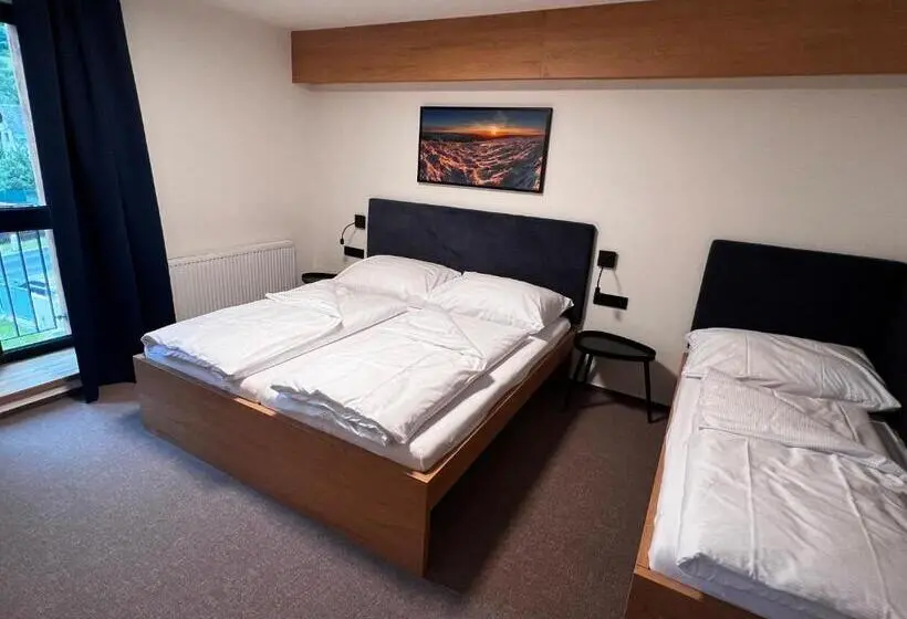 ファミリールーム, Apartmány šestka