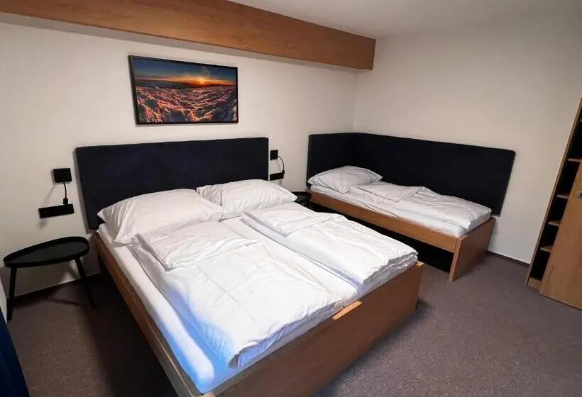 ファミリールーム, Apartmány šestka