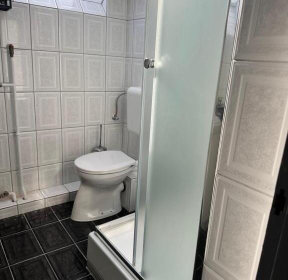 غرفة قياسية ثلاثية, Délceg Réce Mini