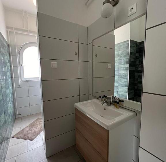 غرفة بريميوم رباعية, Délceg Réce Mini