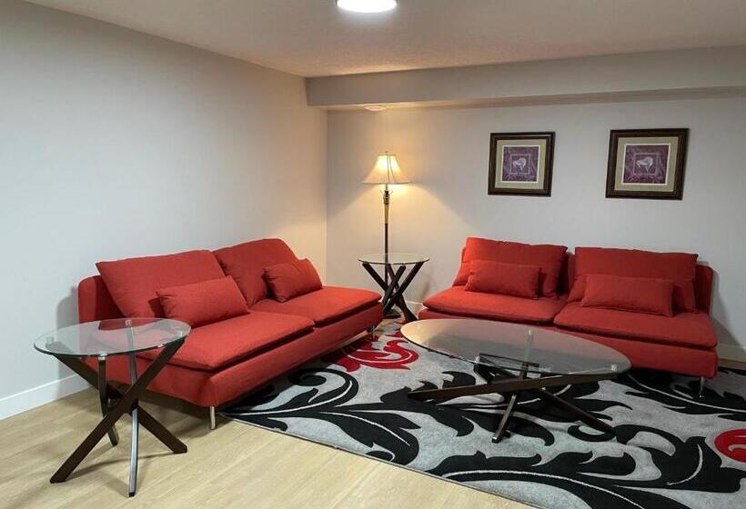 Номер Стандарт, Flora S House