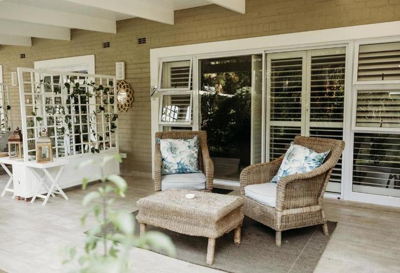 اتاق سوپریور با تخت بزرگ, Ridgeway Place