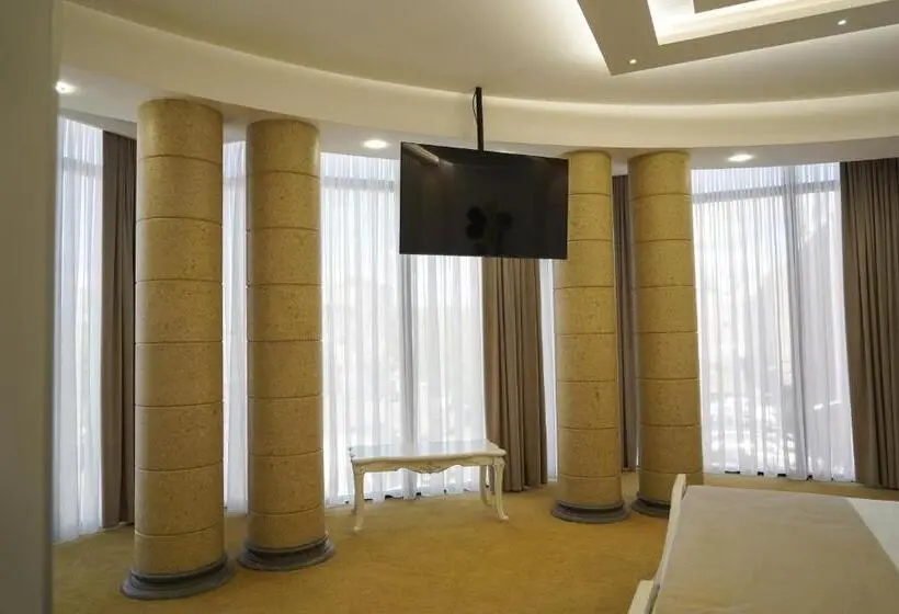 سوییت, Igit Plaza