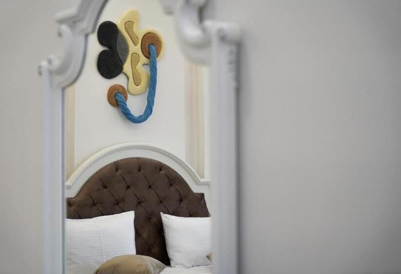 سوییت, Igit Plaza