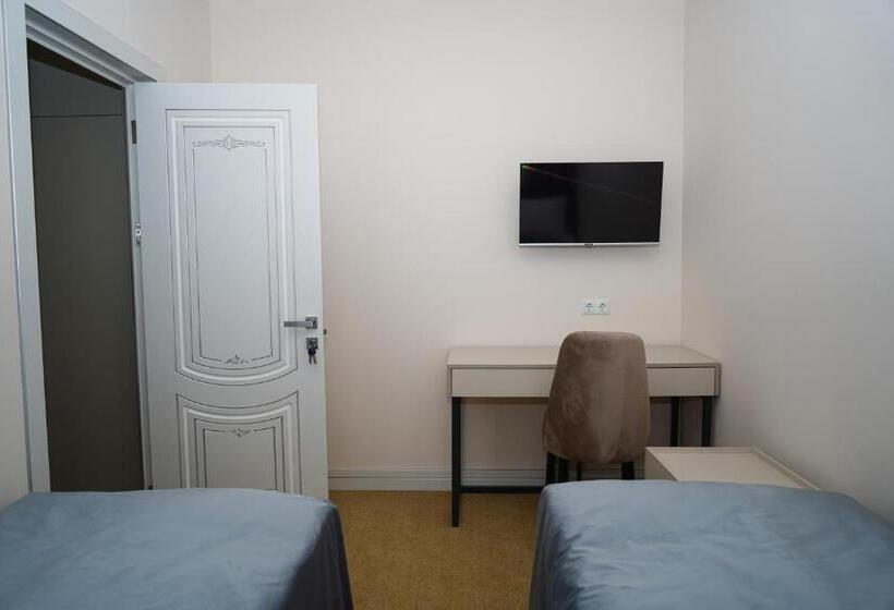 اتاق خانوادگی, Igit Plaza