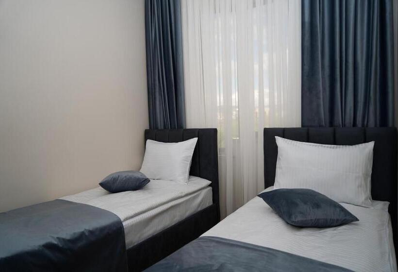 اتاق خانوادگی, Igit Plaza