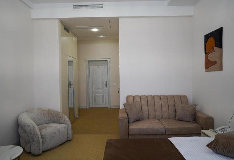 اتاق لوکس, Igit Plaza