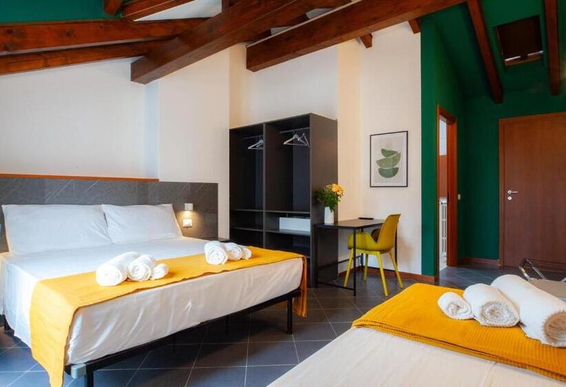 Трехместный Номер Стандарт с Балконом, Rrrapido