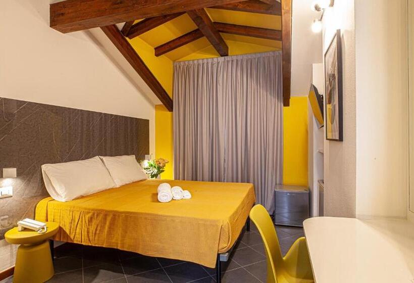 Номер Стандарт с Балконом, Rrrapido