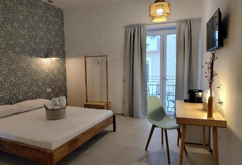 バルコニー付きデラックスルーム, La Casa Di Vibi