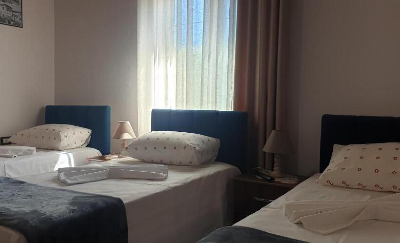 اتاق راحتی سه تخته, Shena Guest House