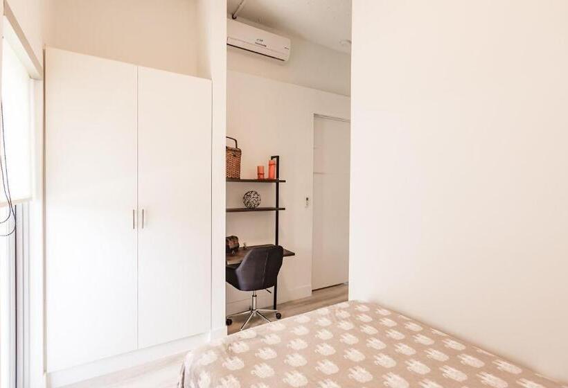 Кровать в Общей Комнате, Aerie Apartments