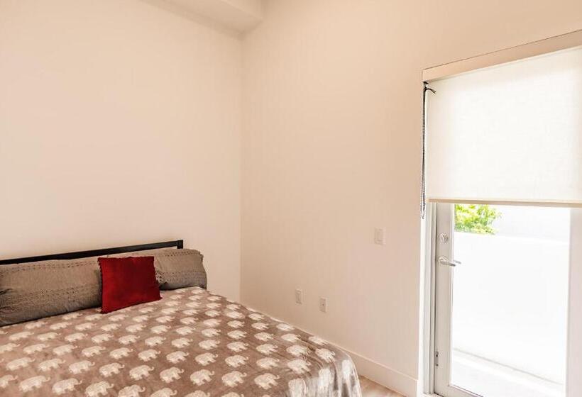 Кровать в Общей Комнате, Aerie Apartments