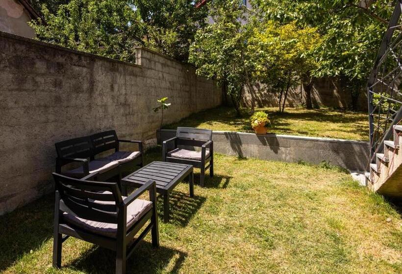 آپارتمان 1 خوابه, Apartments Nensi