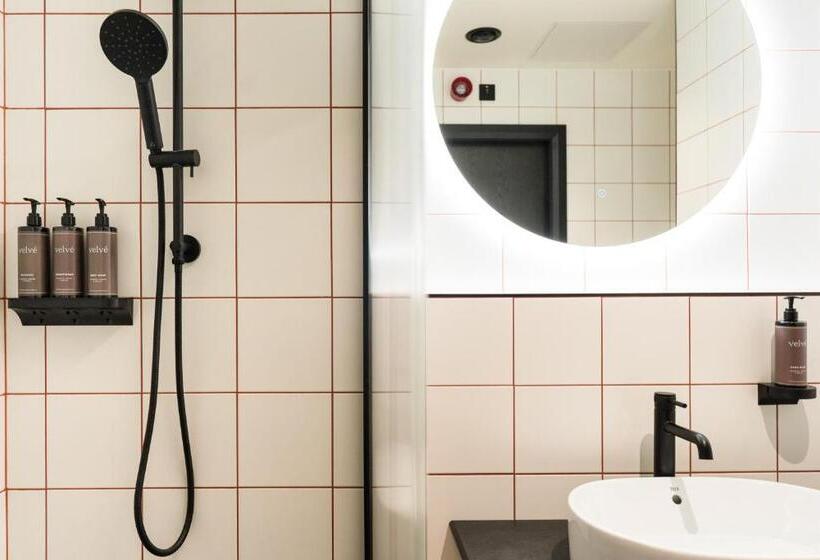 带大床的高级房间, The Foundry