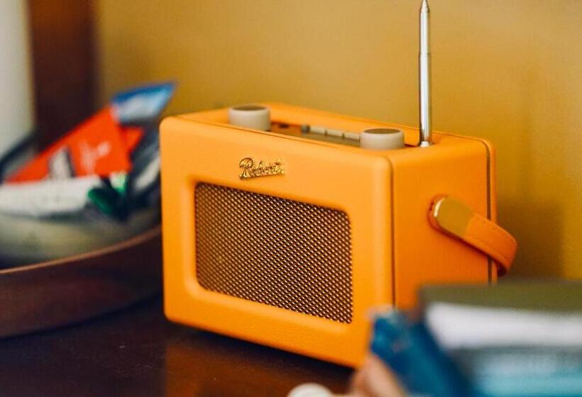 חדר סטנדרט נוף לים, The London & Paris