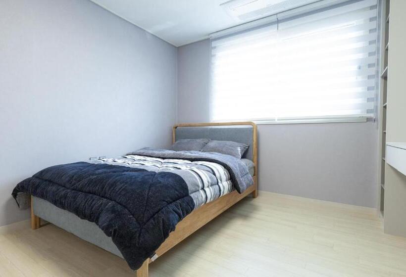 4인용 스탠다드 룸, Jaeju Eaviang Village Dockchae Pension