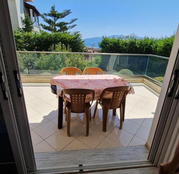 غرفة قياسية مطلّة علي البحر, Antigoni Bellavista Suites