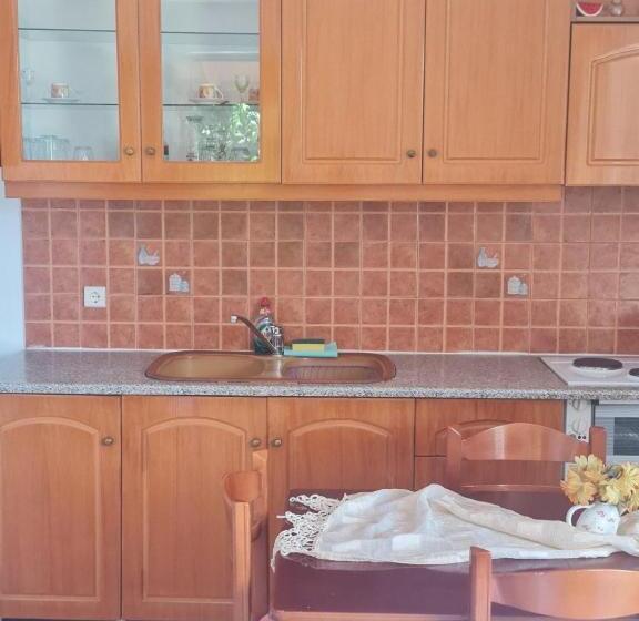 غرفة قياسية مزوَّدة بشُرفة, Antigoni Bellavista Suites