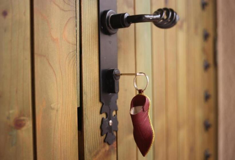 اتاق استاندارد با چشمانداز کوهستان, Haven Hills Social Club