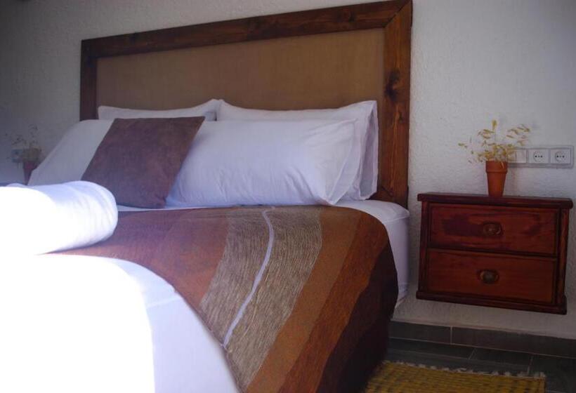 اتاق استاندارد با چشمانداز کوهستان, Haven Hills Social Club