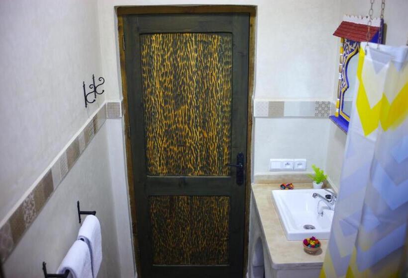 اتاق استاندارد با چشمانداز کوهستان, Haven Hills Social Club