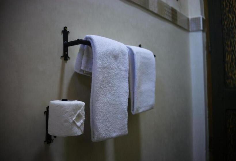 اتاق استاندارد با چشمانداز کوهستان, Haven Hills Social Club