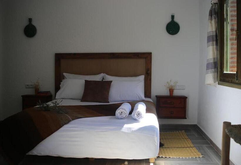 اتاق استاندارد با چشمانداز کوهستان, Haven Hills Social Club