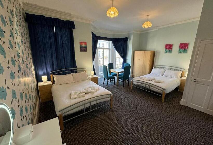 استودیوی استاندارد با چشم‌انداز دریا, The Paradise Guest House