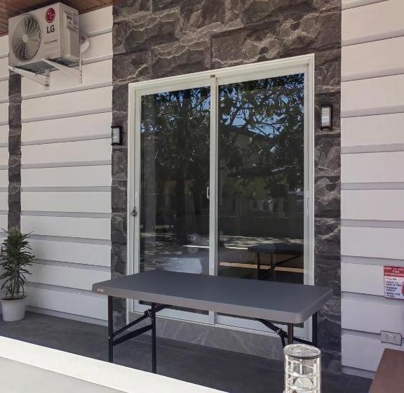 Семейный Номер, Pip.avenue Beach House