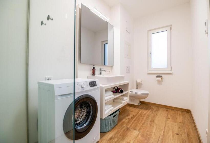 דירה בת חדר שינה 1 עם מרפסת, Shome Apartments Graz Ost   Self Check In & Free Parking