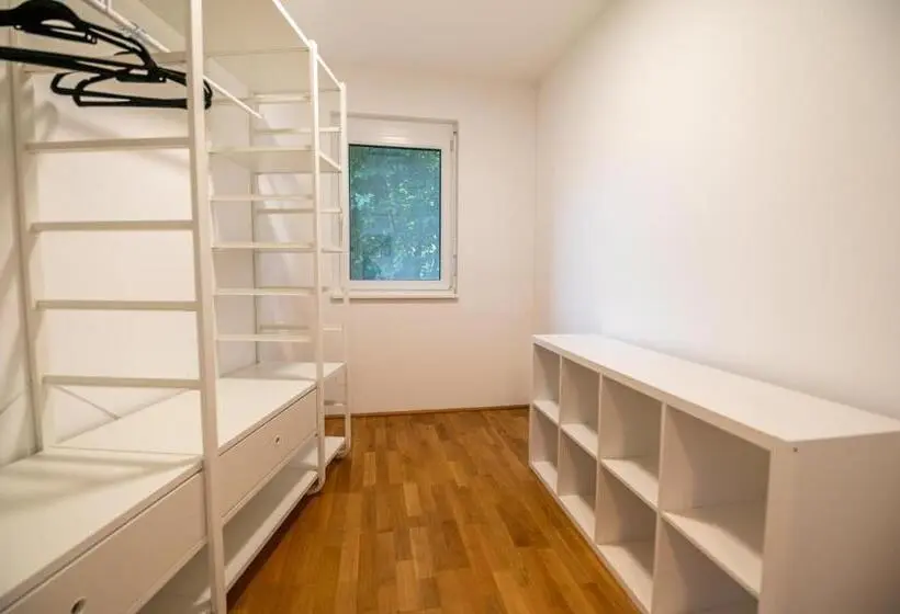 テラスつきの2ベッドルームアパートメント, Shome Apartments Graz Ost Self Check In & Free Parking