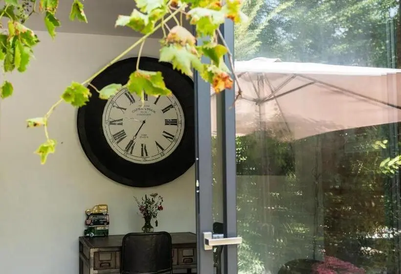 テラス付きスタンダードルーム, La Jolie Longère Fleurie Tiny House Avec Piscine Et Jardin