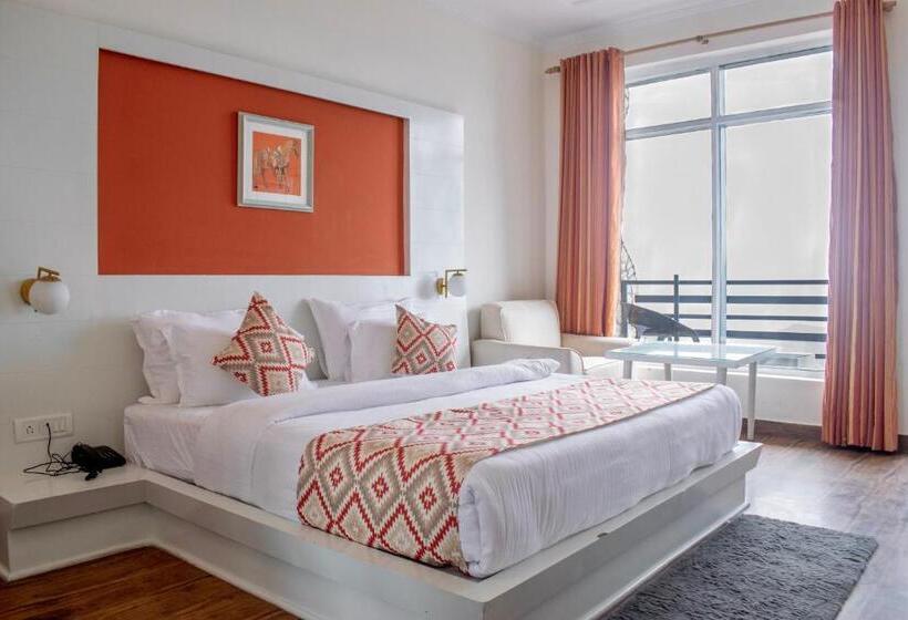 Номер Deluxe с Балконом, Himalayas By The Lake Hill