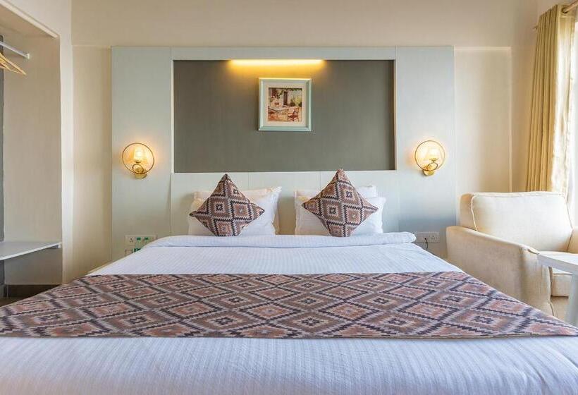 Номер Deluxe с Балконом, Himalayas By The Lake Hill