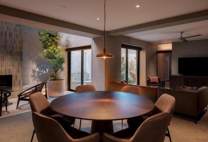 デラックスルーム, Not A Hotel Fukuoka