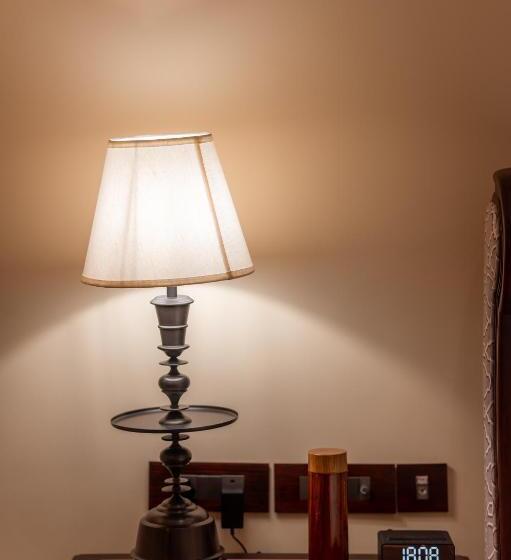 キングサイズベッドのデラックススイート, Vaani Greens Resort, Kaziranga