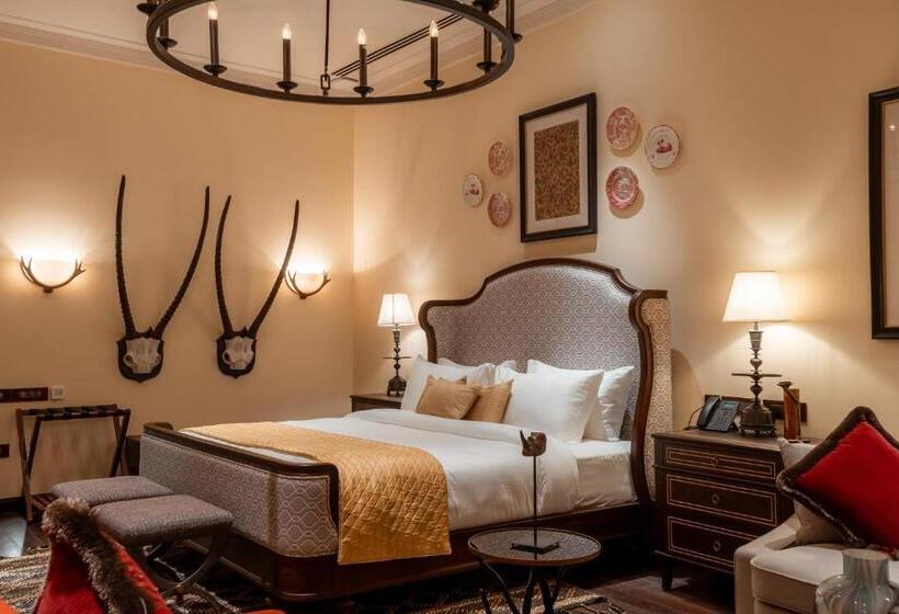 キングサイズベッドのデラックススイート, Vaani Greens Resort, Kaziranga