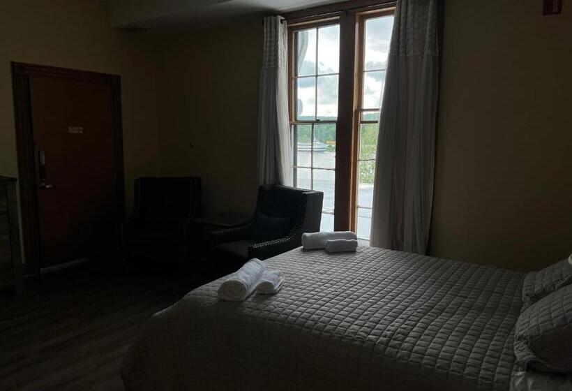 Номер Стандарт, Gelston House Inn