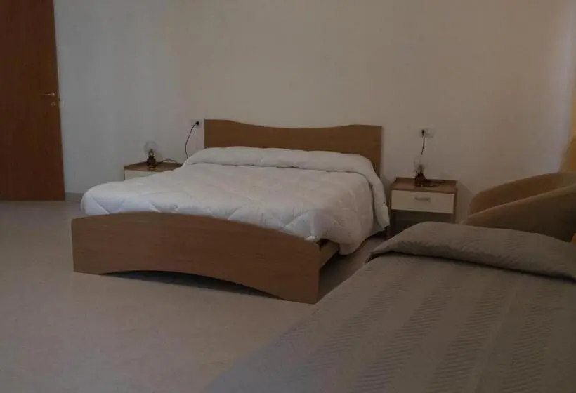 スタンダード４人部屋, Laetitia Guesthouse