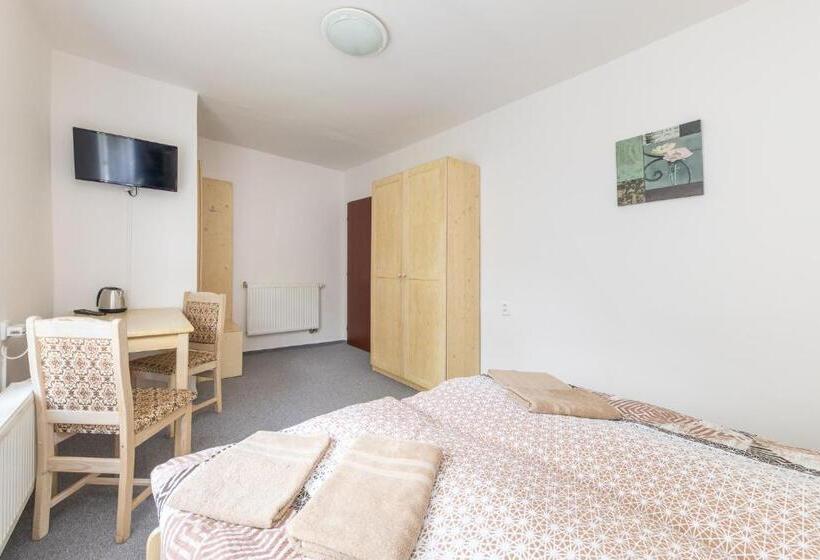 חדר סטנדרט, Pivovar Polička