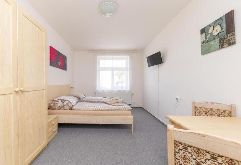 חדר סטנדרט, Pivovar Polička