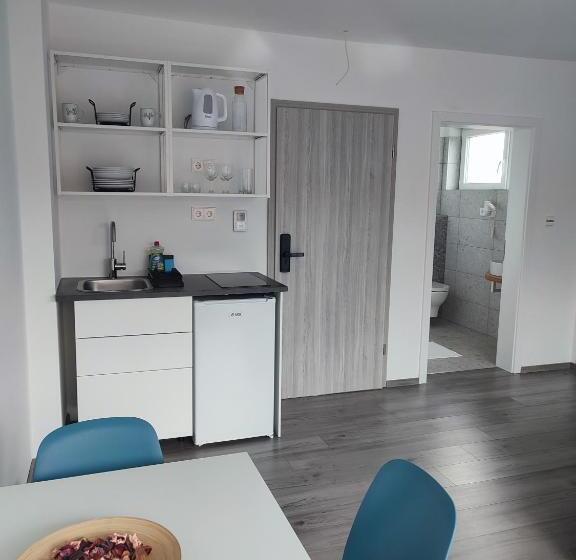 استودیو استاندارد با تراس, Tilka`s House