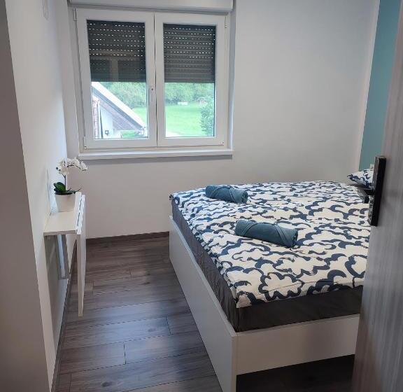 آپارتمان 1 خوابه با تراس, Tilka`s House