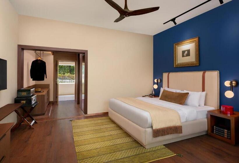 Люкс Вид на Сад, Am Hotel Kollection, Meerut