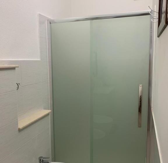 شقة غرفة واحدة, B&b Almat