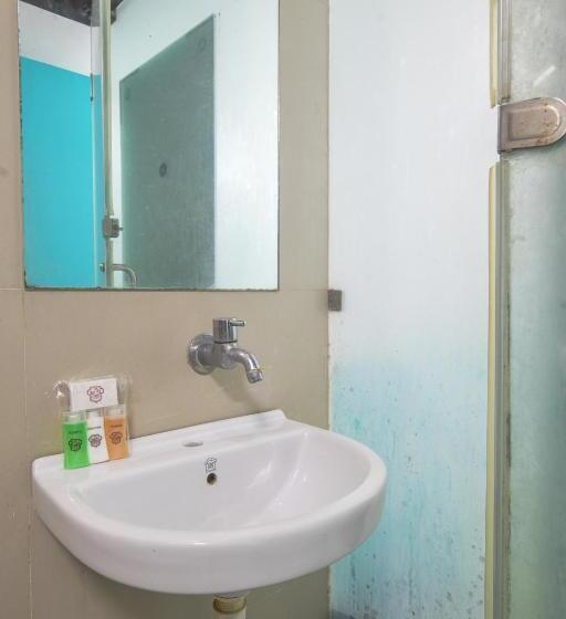 Habitació Superior, Satyug Inn