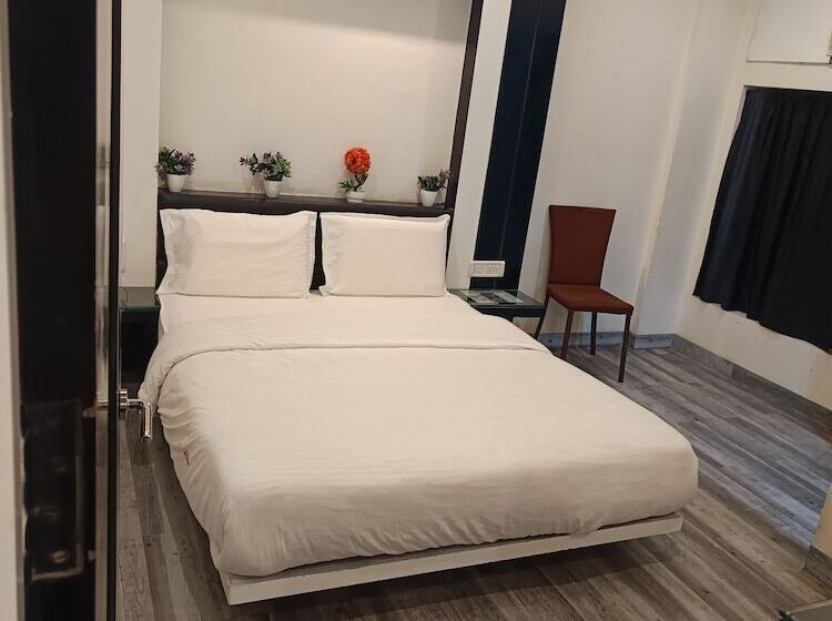 Habitació Superior, Satyug Inn