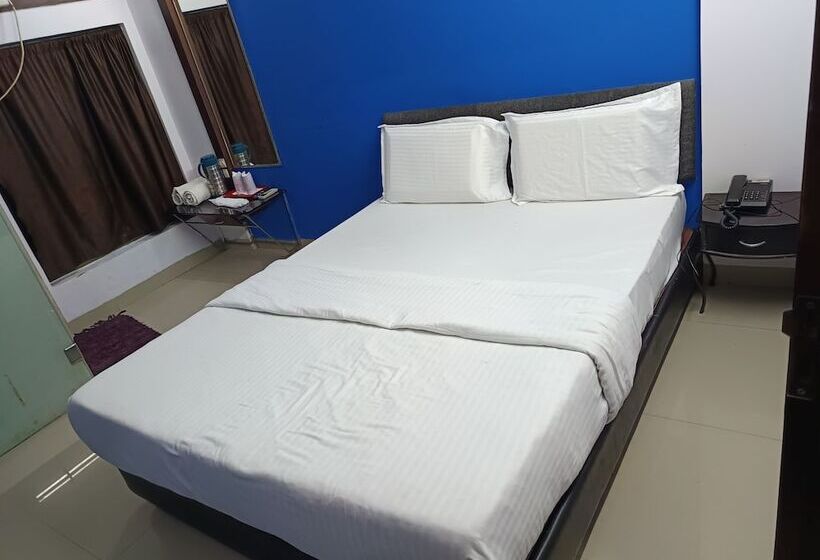 Habitació Superior, Satyug Inn